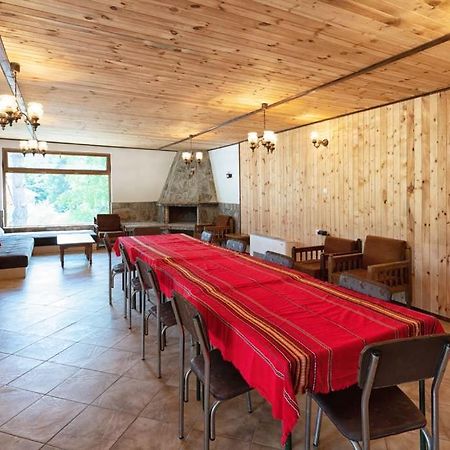 Kravenik Guest Houses Apriltsi מראה חיצוני תמונה