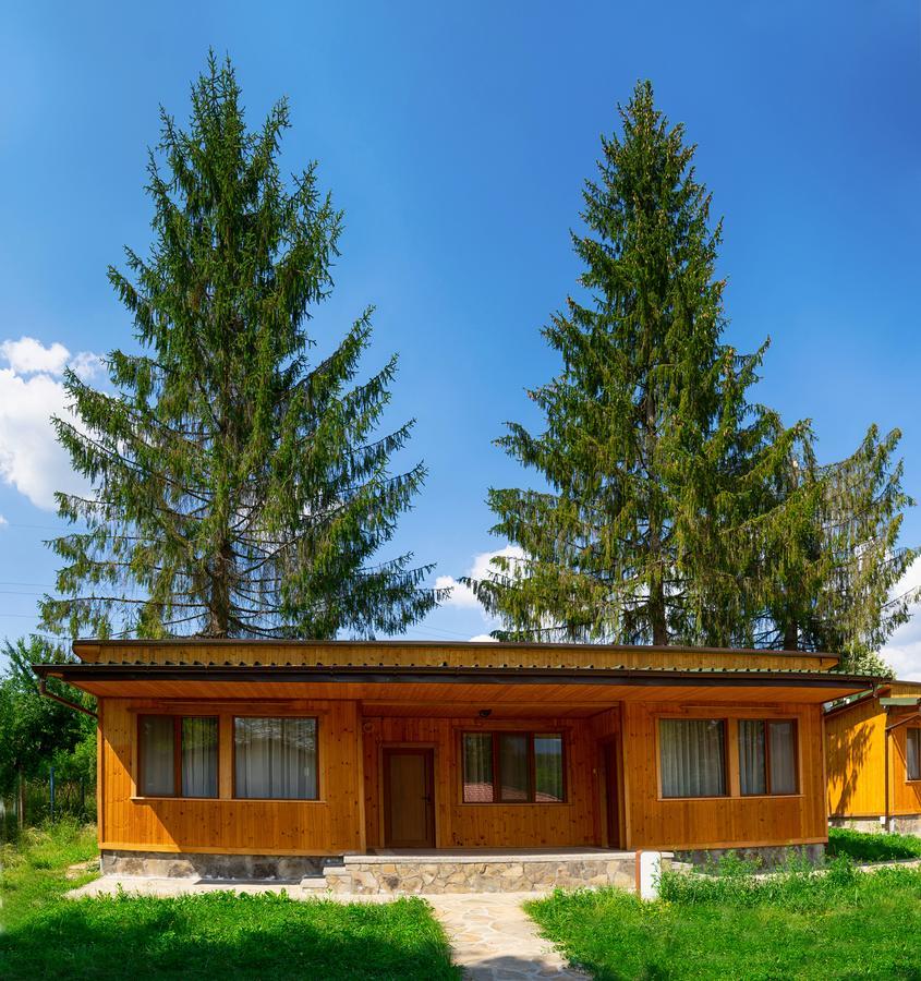 Kravenik Guest Houses Apriltsi מראה חיצוני תמונה
