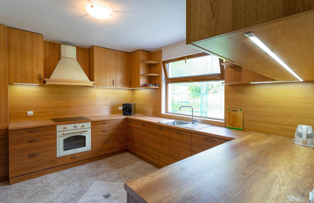 Kravenik Guest Houses Apriltsi מראה חיצוני תמונה